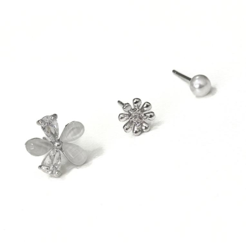 TRIO FLORES E PÉROLAS