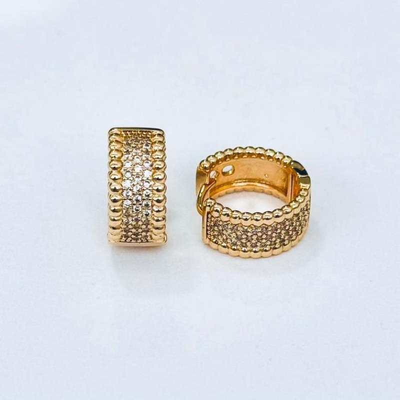 ARGOLINHA ZIRCÔNIAS COM DETALHES LATERAIS