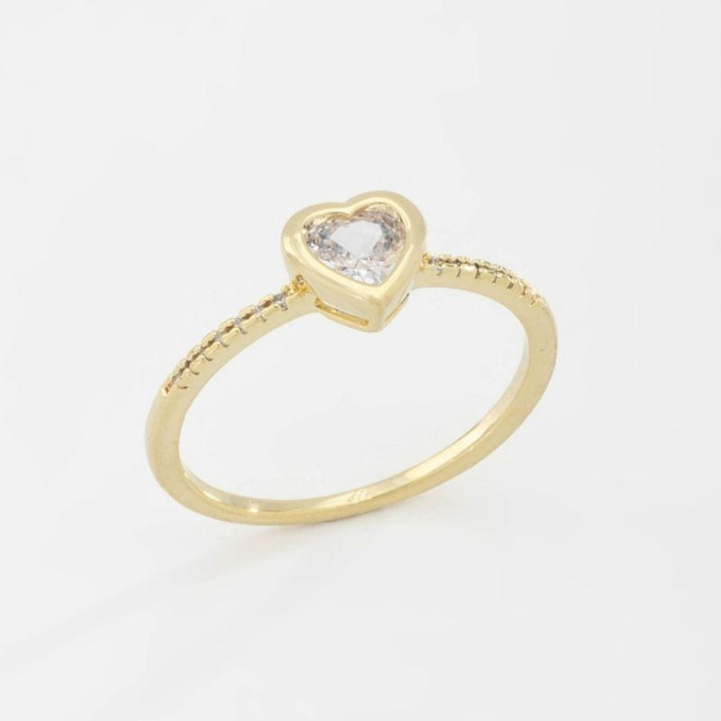 ANEL SOLITÁRIO COM CORAÇÃO E DETALHES DE ZIRCÔNIAS
