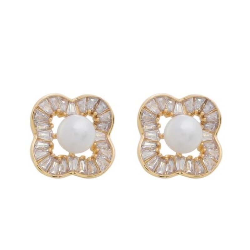 BRINCO TREVO PÉROLA SHELL VOLTA ZIRCÔNIAS BAGUETES