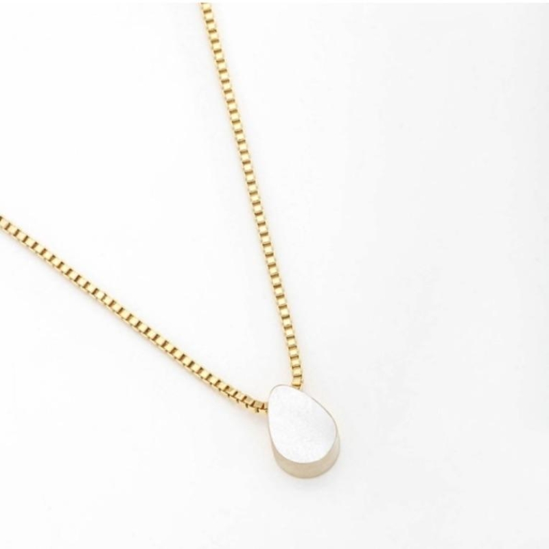 COLAR GOTA LISA