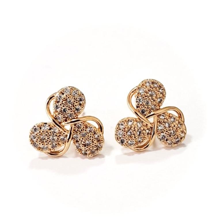 BRINCO FLOR 3 PÉTALAS ZIRCÔNIAS