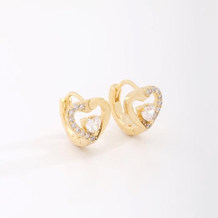 ARGOLINHA CORAÇÃO ZIRCÔNIAS COM PEDRA CENTRAL