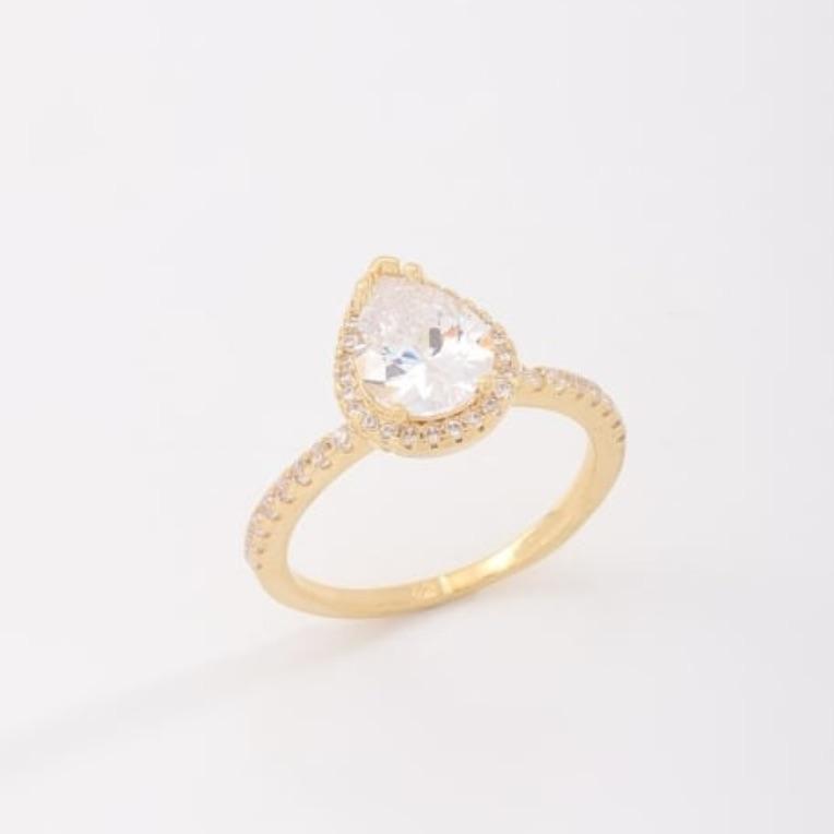 ANEL COM PEDRA CENTRAL EM FORMATO DE GOTA